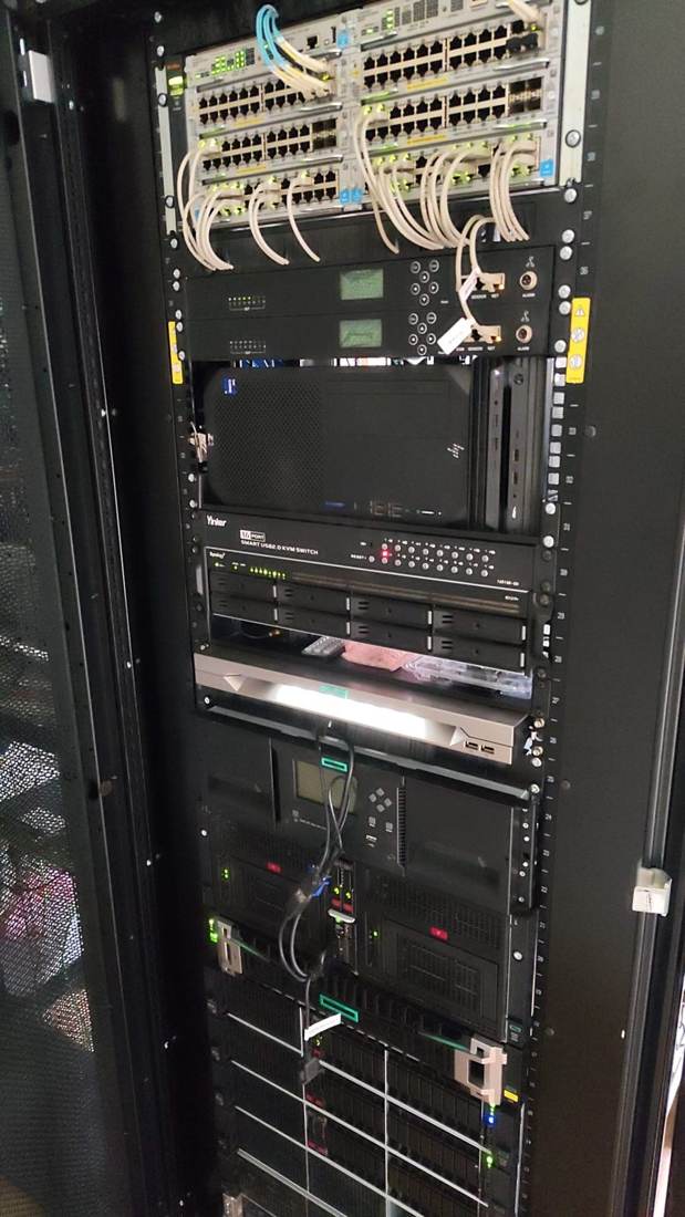 Serverschrank von service4IT